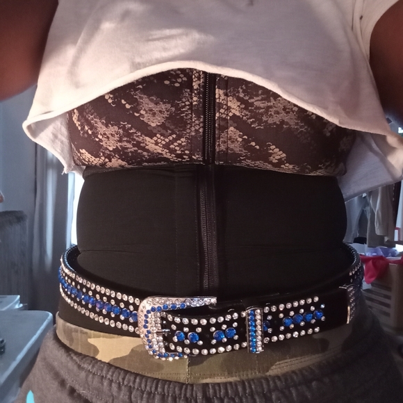 Genuine leather bedazzled belt main image 7